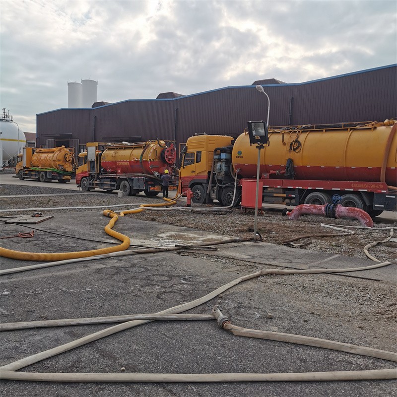 新田污水池清理