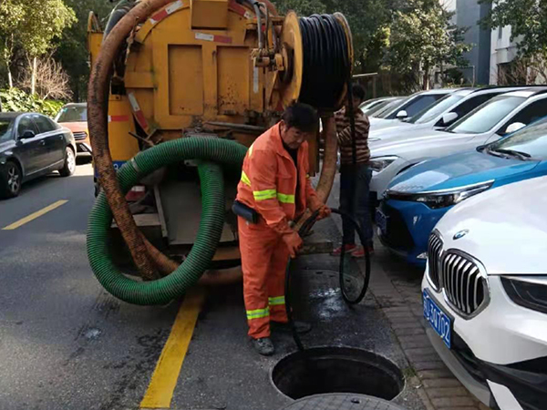 新田排污管道清淤